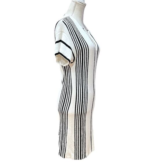 St. John Summer Knitted Stripped Sheath Dress Sz P Retail $998 - Picture 4 of 7